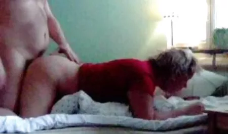 جنيفر هو أفضل أم رودس سيكس محرم عربي في المطعم.