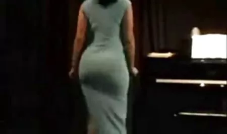 كبير الثدي سيكس عربي 2017