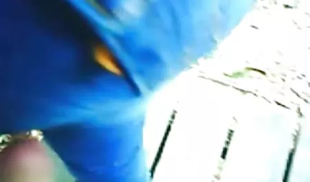 الفتاة اليابانية يلعب مع سيكس عربي منزلي الثديين