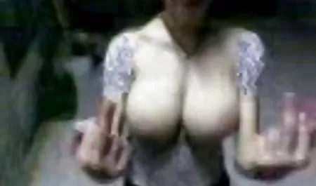 18 الثناء ، وليس عرب سيكس نار السبت