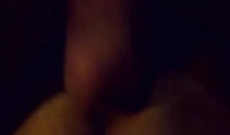 فتاة ركوب افلام سيكس عرابي الدجاج على الشاطئ.MP4